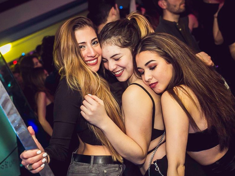 best clubs in barcelona for students